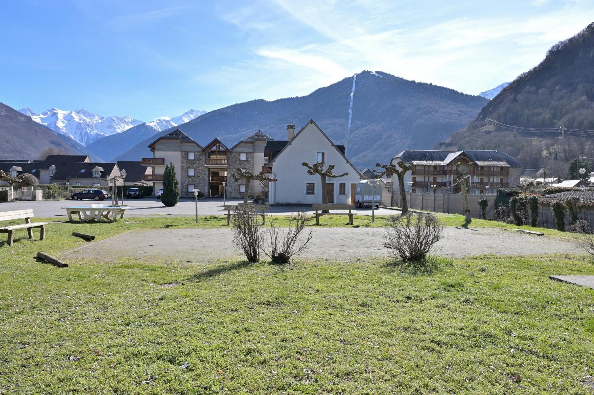 A 208 Pics D'Aran Apartment Bagneres-de-Luchon ภายนอก รูปภาพ
