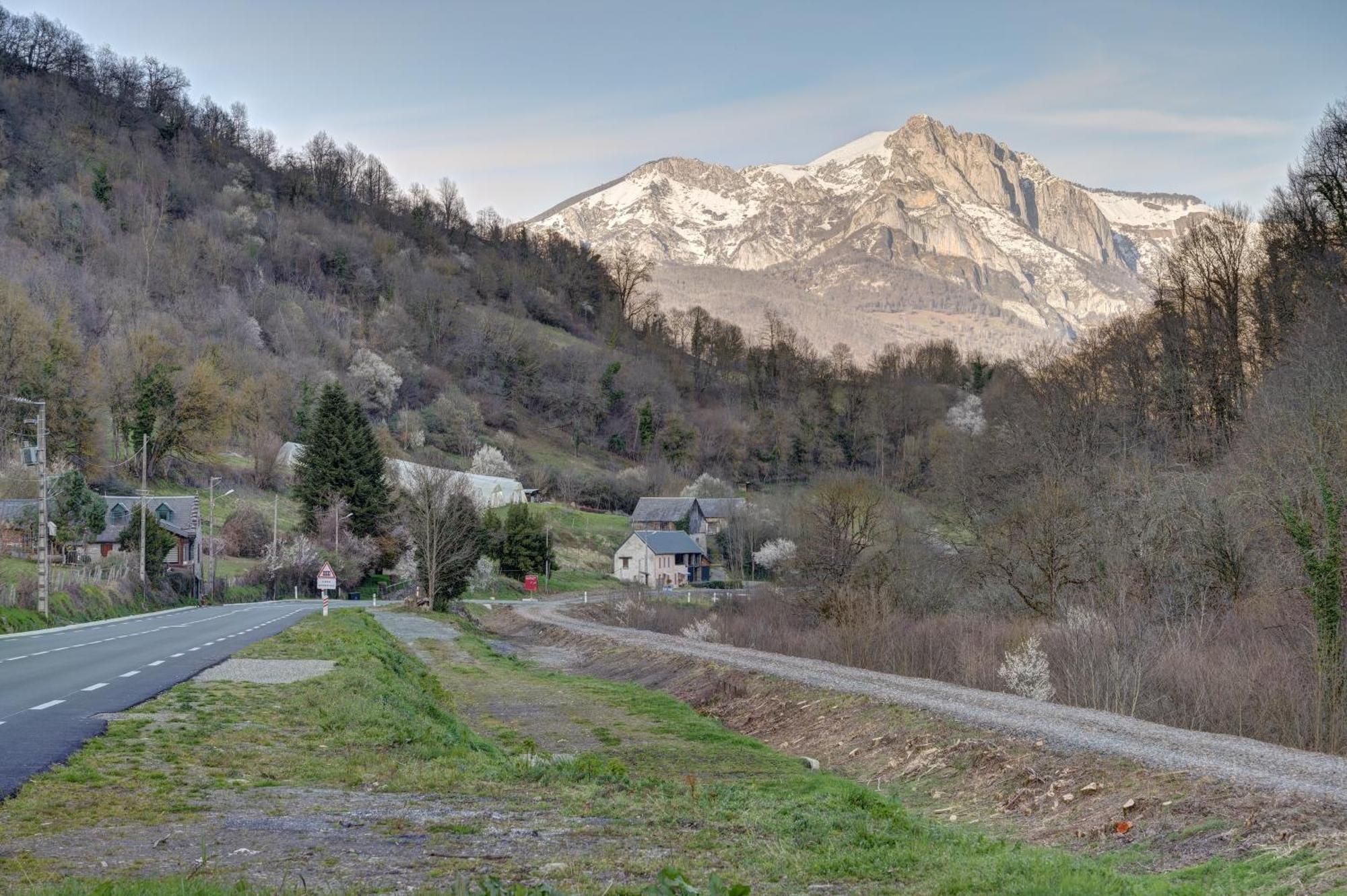 A 208 Pics D'Aran Apartment Bagneres-de-Luchon ภายนอก รูปภาพ
