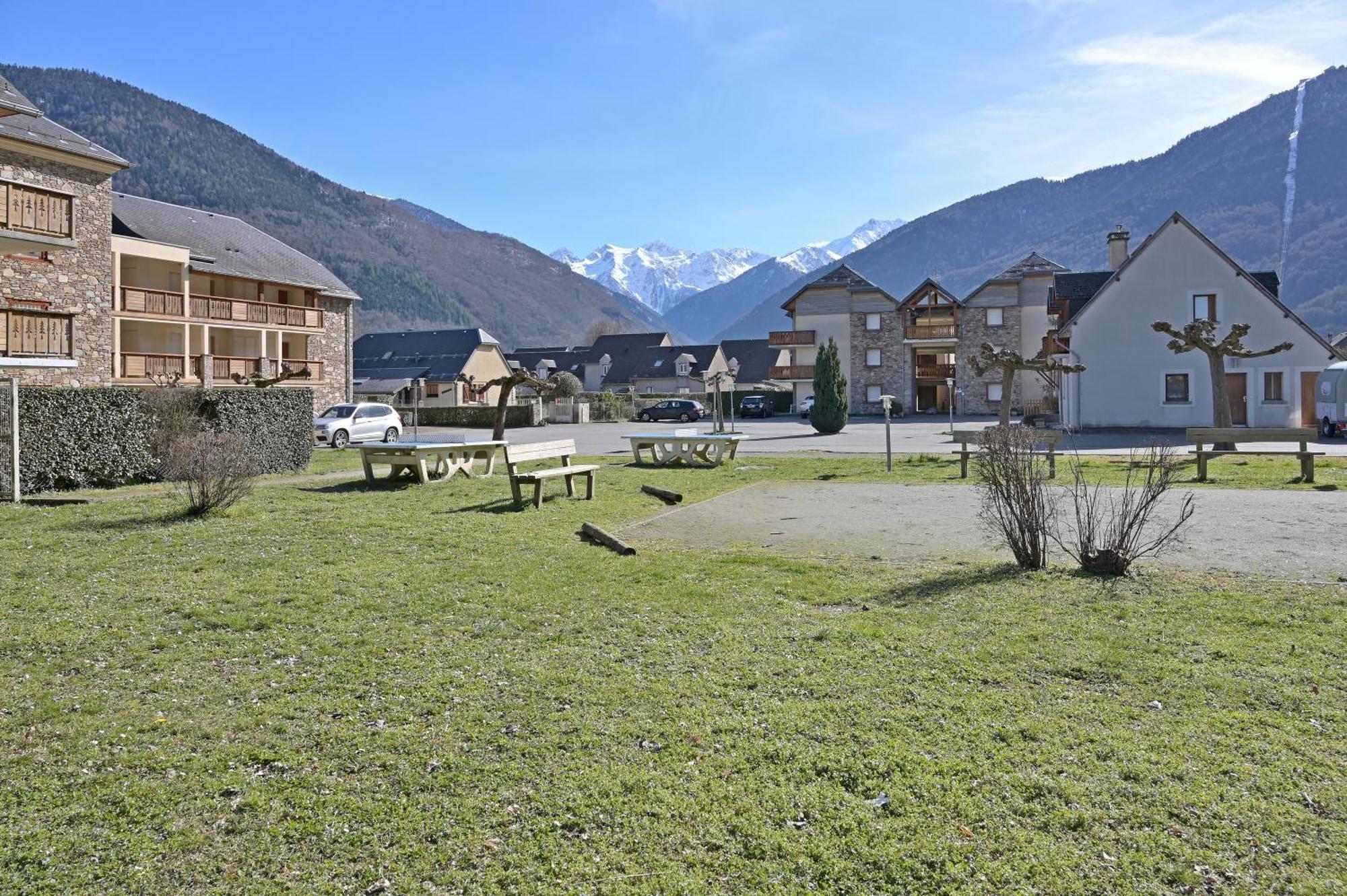 A 208 Pics D'Aran Apartment Bagneres-de-Luchon ภายนอก รูปภาพ